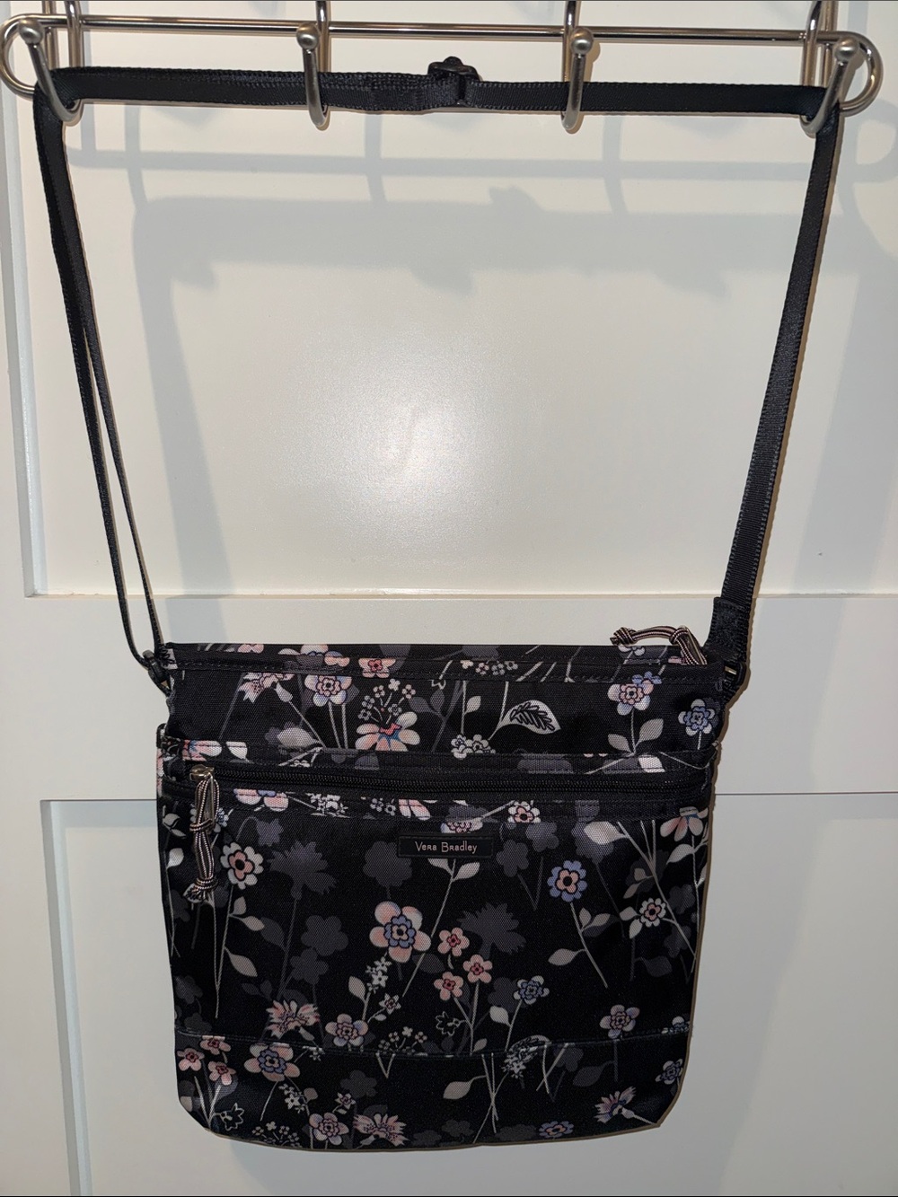 Vera Bradley lighten Up Holland Bouquet Hipstee Crossbody LIKE new Condition